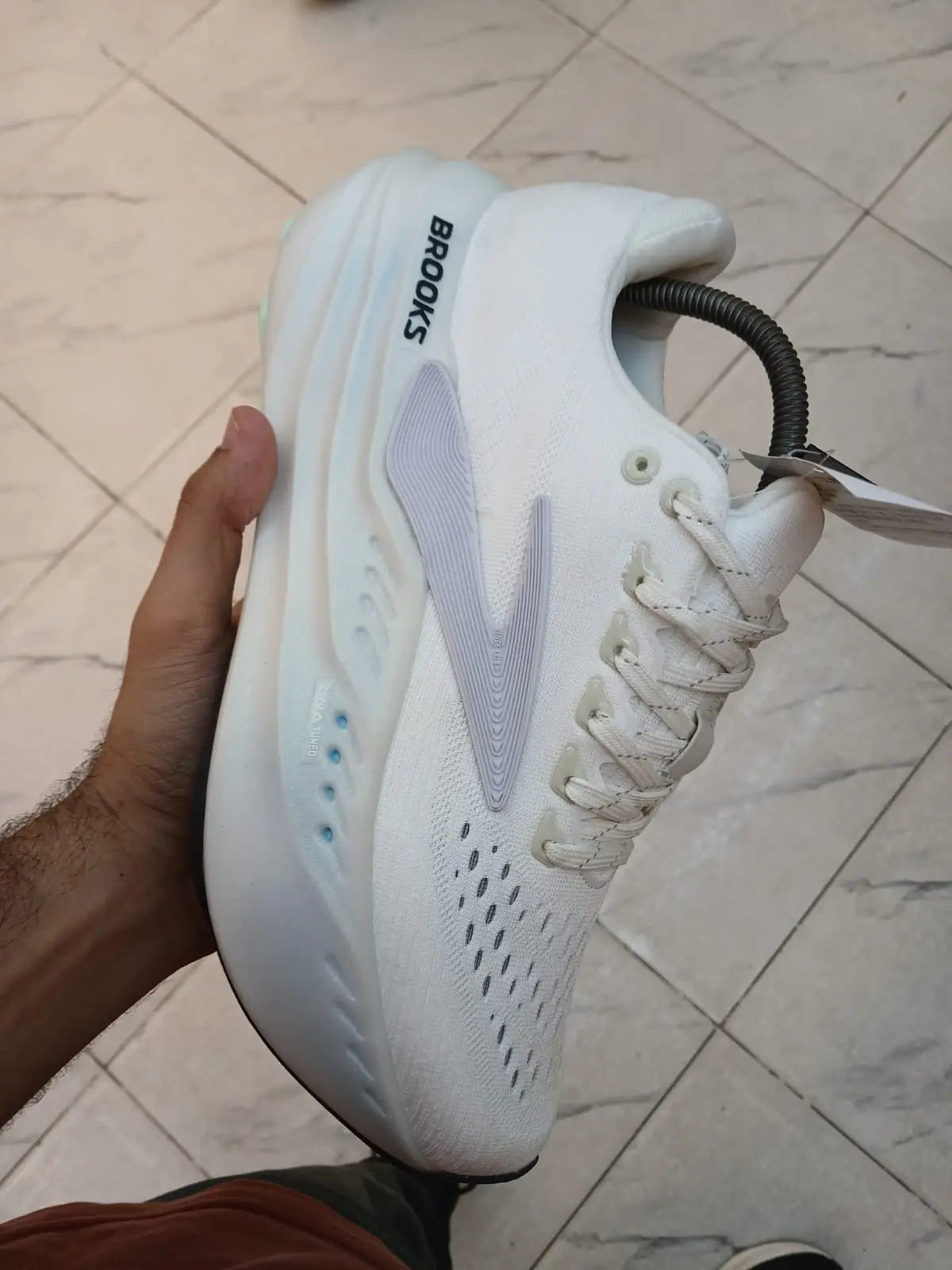 Brooks Ghost Max Performance Sneakers