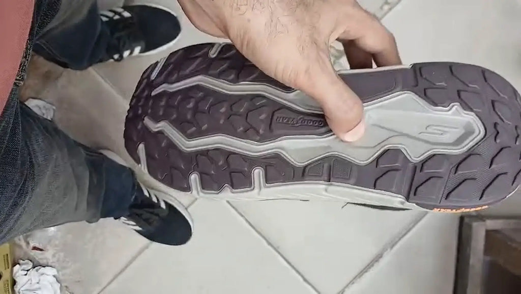 Skechers Easy Fit